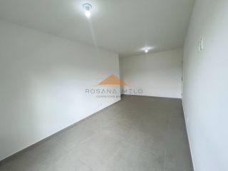 Casa no Condomínio Terra Viva, 315m², 4 suítes, varanda ampla em L, espaço gourmet, área verde, garagem para 2 carros