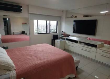 Apartamento Para Vender com 04 quartos 04 suítes no bairro Madalena em Recife