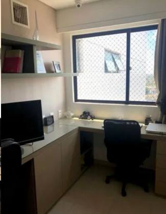 Apartamento Para Vender com 04 quartos 04 suítes no bairro Madalena em Recife
