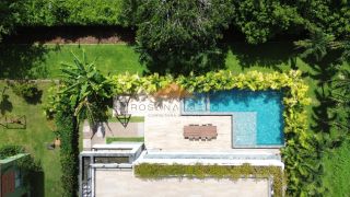 Belíssima Casa no Condomínio Terra Viva em Aldeias, porteira fechada, 360m², 4 suítes, closet, cinema, piscina aquecida e vaga para 4 carros