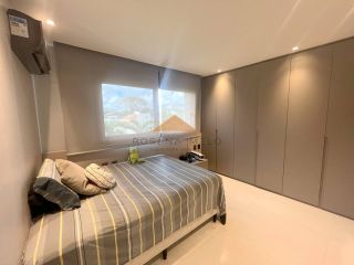 Belíssima Casa no Condomínio Terra Viva em Aldeias, porteira fechada, 360m², 4 suítes, closet, cinema, piscina aquecida e vaga para 4 carros