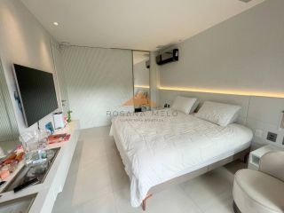 Belíssima Casa no Condomínio Terra Viva em Aldeias, porteira fechada, 360m², 4 suítes, closet, cinema, piscina aquecida e vaga para 4 carros