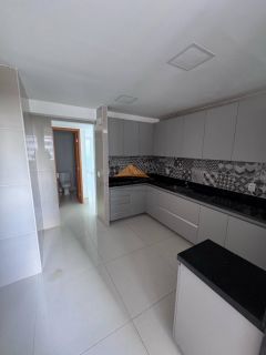Boa viagem, perto dos colégios, Pernambuco construtora com 8 anos de construção ! 135 m, 3 suítes, lavabo, dependência completa !