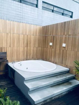 Cobertura duplex com vista para o mar próximo ao parque dona lindu