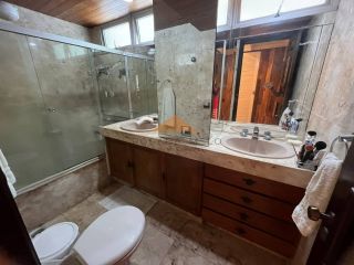 Triplex no edf Moenda na navegantes,3 suítes, espaço gourmet com piscina,3 vagas.