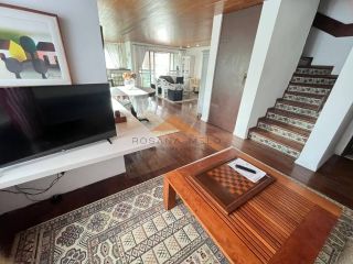 Triplex no edf Moenda na navegantes,3 suítes, espaço gourmet com piscina,3 vagas.