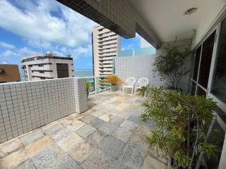 Triplex no edf Moenda na navegantes,3 suítes, espaço gourmet com piscina,3 vagas.