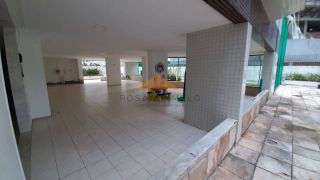 Triplex no edf Moenda na navegantes,3 suítes, espaço gourmet com piscina,3 vagas.