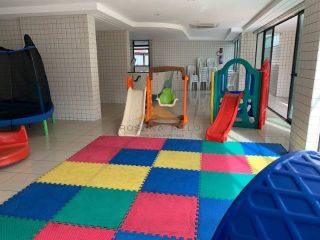 Apartamento Boa Viagem,113m,3 Quartos sendo 2 suites,mobiliado,2 vagas, lazer.