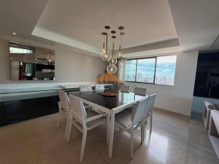 Casa Forte,266m,4 suítes, andar alto, alto padrão, lazer completo,4 vagas 3 soltas.