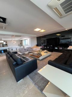 Casa Forte,266m,4 suítes, andar alto, alto padrão, lazer completo,4 vagas 3 soltas.