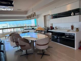 Casa Forte,266m,4 suítes, andar alto, alto padrão, lazer completo,4 vagas 3 soltas.