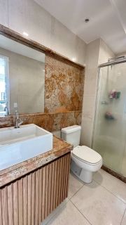 Setubal,160m,varanda vista mar definida, 3 quartos e 2 suítes, reformado,lazer,2 vagas soltas e cobertas.