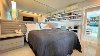Setubal,160m,varanda vista mar definida, 3 quartos e 2 suítes, reformado,lazer,2 vagas soltas e cobertas.
