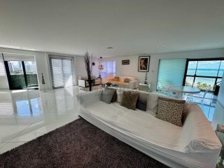 Edf Alves de Paula, alto padrão na Beira mar de Boa Viagem,4 suites,4 vagas,lazer.