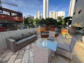 Boa Viagem,170m,andar alto, vista mar definida,4 quartos sendo 3 suítes,2 vagas,lazer.