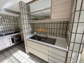 Boa Viagem,170m,andar alto, vista mar definida,4 quartos sendo 3 suítes,2 vagas,lazer.