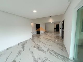 Casa com 3 Suítes e Amplo Jardim em Excelente Localização – 660m² de Terreno!