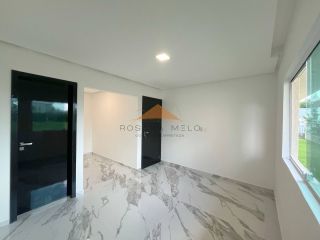 Casa com 3 Suítes e Amplo Jardim em Excelente Localização – 660m² de Terreno!