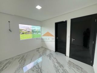 Casa com 3 Suítes e Amplo Jardim em Excelente Localização – 660m² de Terreno!