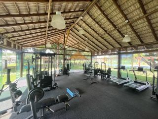 Casa com 3 Suítes e Amplo Jardim em Excelente Localização – 660m² de Terreno!