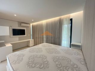 Oportunidade: Casa Completa com 3 Suítes e Móveis Planejados em Terreno 616m²
