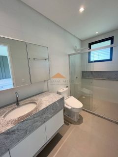 Oportunidade: Casa Completa com 3 Suítes e Móveis Planejados em Terreno 616m²