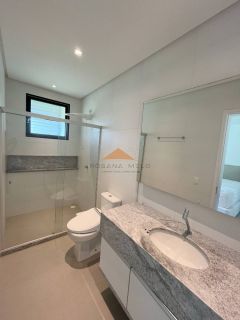 Oportunidade: Casa Completa com 3 Suítes e Móveis Planejados em Terreno 616m²