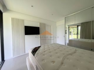 Oportunidade: Casa Completa com 3 Suítes e Móveis Planejados em Terreno 616m²