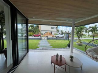 Oportunidade: Casa Completa com 3 Suítes e Móveis Planejados em Terreno 616m²