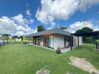 Oportunidade: Casa Completa com 3 Suítes e Móveis Planejados em Terreno 616m²