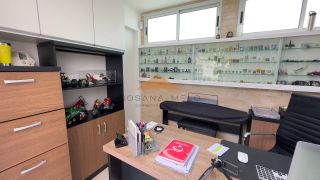 Espetacular casa em Setubal,313,93m² de area,4 suites,espaço gourmet com piscina.