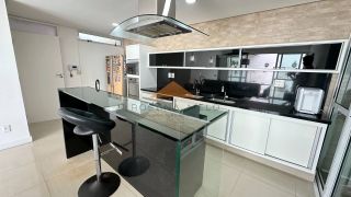 Espetacular casa em Setubal,313,93m² de area,4 suites,espaço gourmet com piscina.