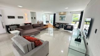 Espetacular casa em Setubal,313,93m² de area,4 suites,espaço gourmet com piscina.