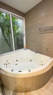 Espetacular casa em Setubal,313,93m² de area,4 suites,espaço gourmet com piscina.