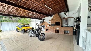 Espetacular casa em Setubal,313,93m² de area,4 suites,espaço gourmet com piscina.
