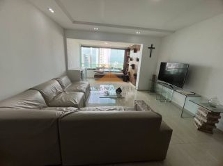 Boa Viagem, vista mar definida,156m,4 quartos,3 vagas,piscina com raia, lazer completo.