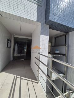 Edf. Costa Andina em Boa Viagem, apartamento seminovo com 65m², 2 quarrtos, 1 suíte, varanda, lazer e bem localizado.