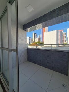 Edf. Costa Andina em Boa Viagem, apartamento seminovo com 65m², 2 quarrtos, 1 suíte, varanda, lazer e bem localizado.