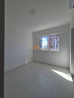Edf. Costa Andina em Boa Viagem, apartamento seminovo com 65m², 2 quarrtos, 1 suíte, varanda, lazer e bem localizado.