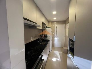Boa Viagem,82m,3 quartos,closet,vista mar,reformado e com fino acabamento.