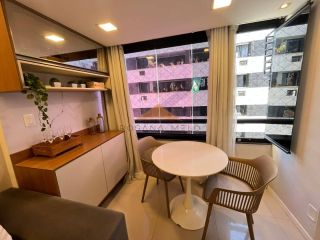 Boa Viagem,82m,3 quartos,closet,vista mar,reformado e com fino acabamento.
