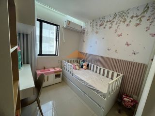 Boa Viagem,82m,3 quartos,closet,vista mar,reformado e com fino acabamento.