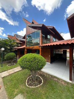 Casa em Gravatá com 3quartos,2 suítes, 2 banheiros sociais, varanda superior e cozinha gourmet.