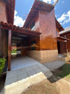 Casa em Gravatá com 3quartos,2 suítes, 2 banheiros sociais, varanda superior e cozinha gourmet.