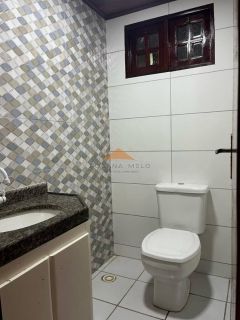 Casa em Gravatá com 3quartos,2 suítes, 2 banheiros sociais, varanda superior e cozinha gourmet.