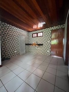 Casa em Gravatá com 3quartos,2 suítes, 2 banheiros sociais, varanda superior e cozinha gourmet.