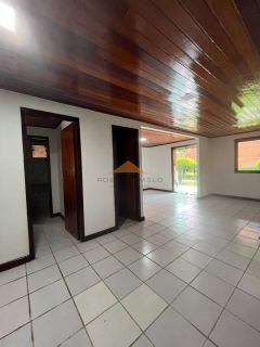 Casa em Gravatá com 3quartos,2 suítes, 2 banheiros sociais, varanda superior e cozinha gourmet.