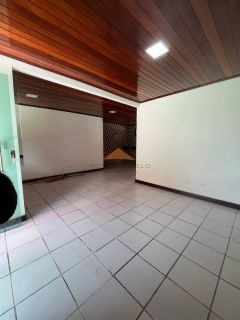 Casa em Gravatá com 3quartos,2 suítes, 2 banheiros sociais, varanda superior e cozinha gourmet.