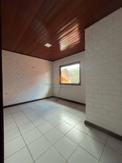 Casa em Gravatá com 3quartos,2 suítes, 2 banheiros sociais, varanda superior e cozinha gourmet.